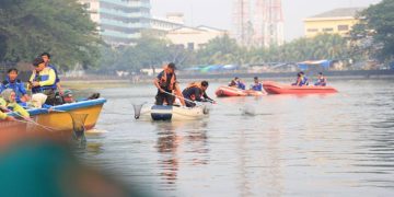12,7 Ton Sampah Diangkut dari Sungai Cisadane