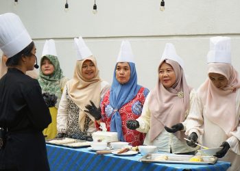 ARYADUTA Lippo Village dan LPMK Bencongan Indah Bekali Warga Keterampilan Kuliner