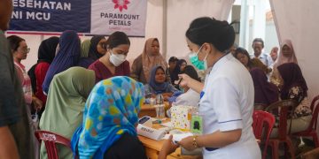 CSR Paramount Petals: Pengobatan Gratis hingga Kebun PKK untuk Ketahanan Pangan