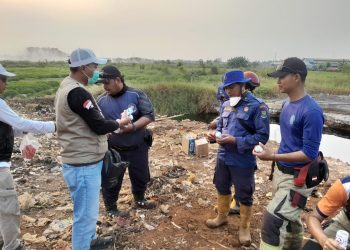 Kebakaran TPA Jatiwaringin: Relawan Siagakan Posko Darurat hingga Masa Tanggap Darurat Selesai