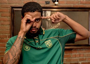 Striker Dewa Unied Banten Gabung Persebaya, Teken Kontrak Hingga 2028
