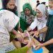 Sampah Organik Jadi Peluang Usaha, PT IKPP Tangerang Latih KWT Tangsel Belajar Bikin Eco Enzyme