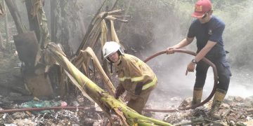 Pembakaran Kasur Bekas Picu Kebakaran Lahan Sampah di Karang Tengah Kota Tangerang