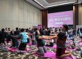 Lebih dari 35 Pasangan Ikuti Couple Prenatal Yoga di Atria Hotel Gading Serpong