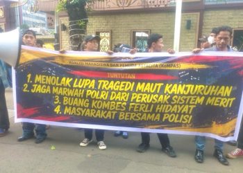 Gelar Aksi di Mabes Polri, KoMPAS Tuntut Pembersihan Oknum Bermasalah dan Reformasi Kepolisian