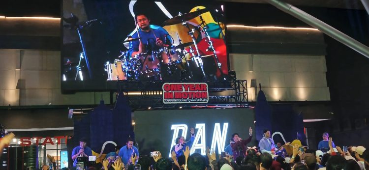 Penampilan RAN di Hampton Square Gading Serpong. (RIZ)
