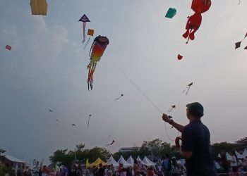Festival Layang-Layang Paramount Petals Jadi Hiburan Keluarga di Tangerang